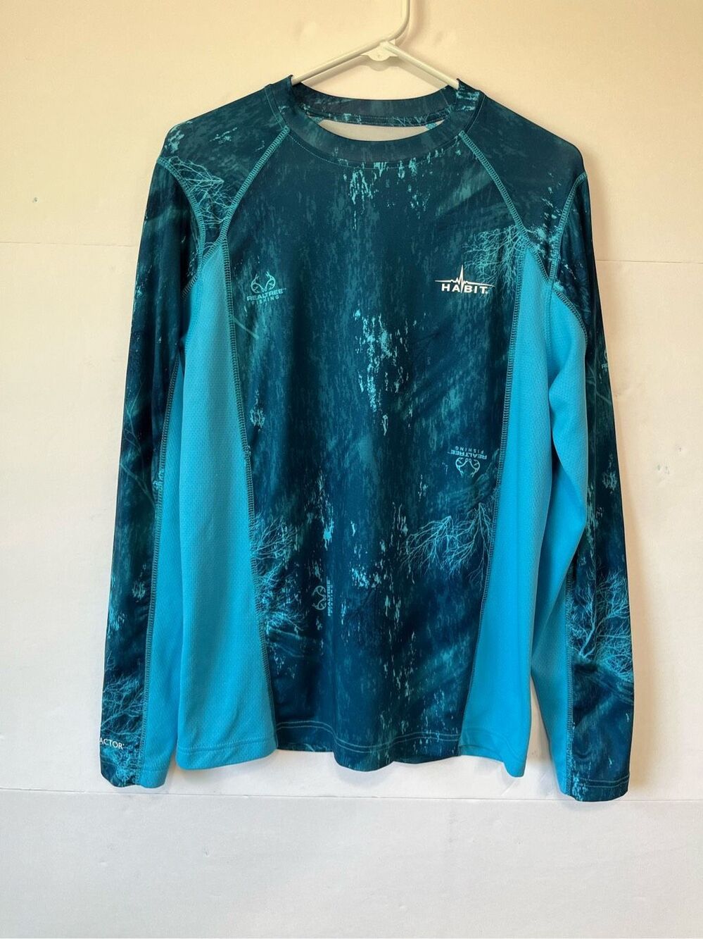 Mens Blue Habit Fishing Shirt   Sz S   EUC